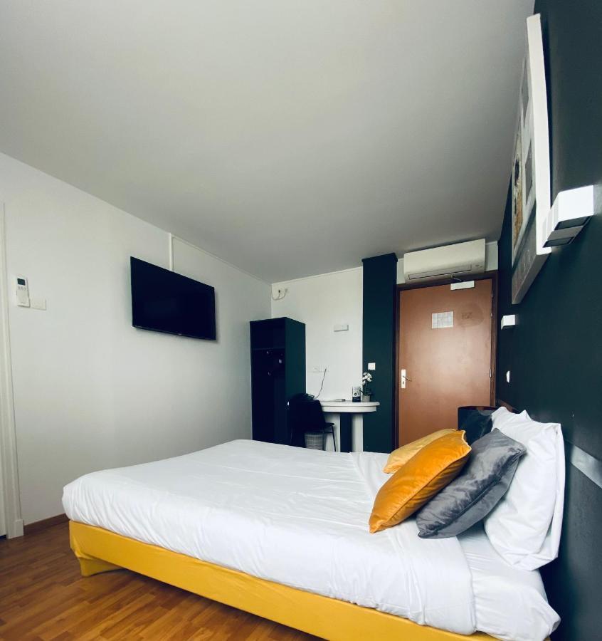 Hotel Air-Lane Saint-Leger-sous-Brienne Экстерьер фото